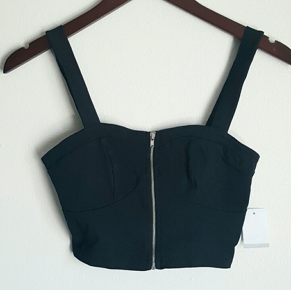 🛍 CHARLOTTE RUSSE Caged zipup crop top - Picture 3 of 6